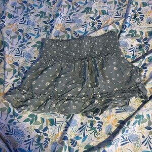 Light green size 10-12 wonder nation skirt